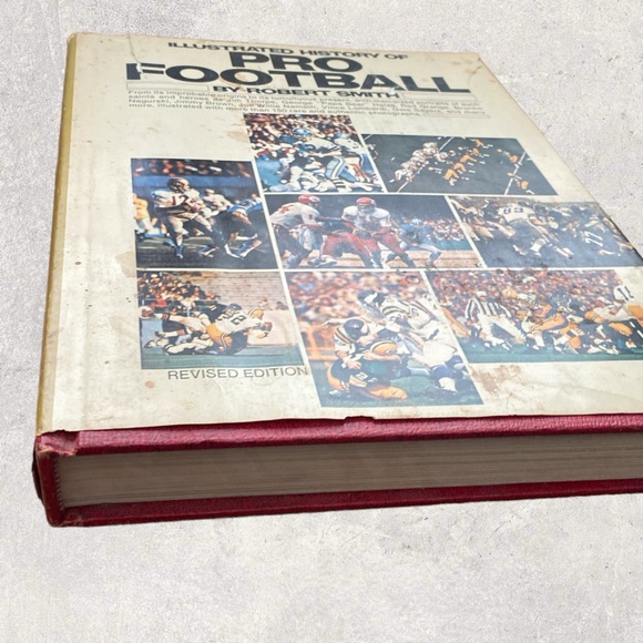 History of Pro Football by Robert Smith - Picture 2 of 9